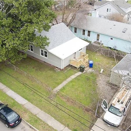 Beach Bungalow - 1 Block To Beach - Pets Welcome! Norfolk Exterior foto